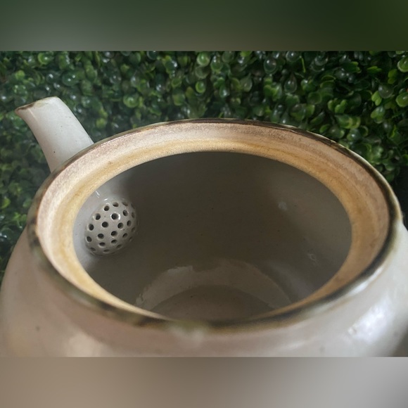 Ceramic Tea Pot - Picture 3 of 4